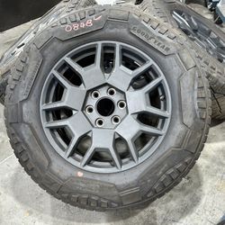 (4) OEM 2025 Tesla Cybertruck Wheels Goodyear All Terrain Tires SENSORS 65% LIFE LT285/65R20
