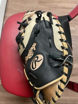 Baseballs catcher glove  size 34