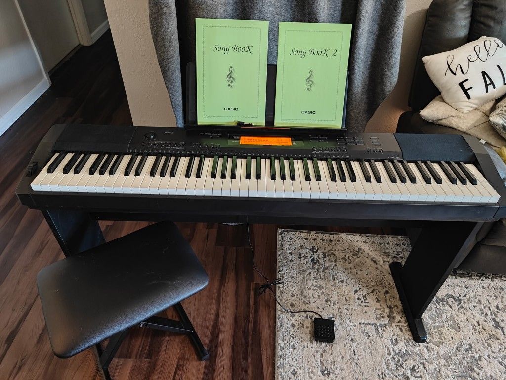 PIANO KEYBOARD Casio CDP -220R 