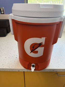 5-gallon Gatorade Cooler