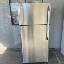 refrigerator 