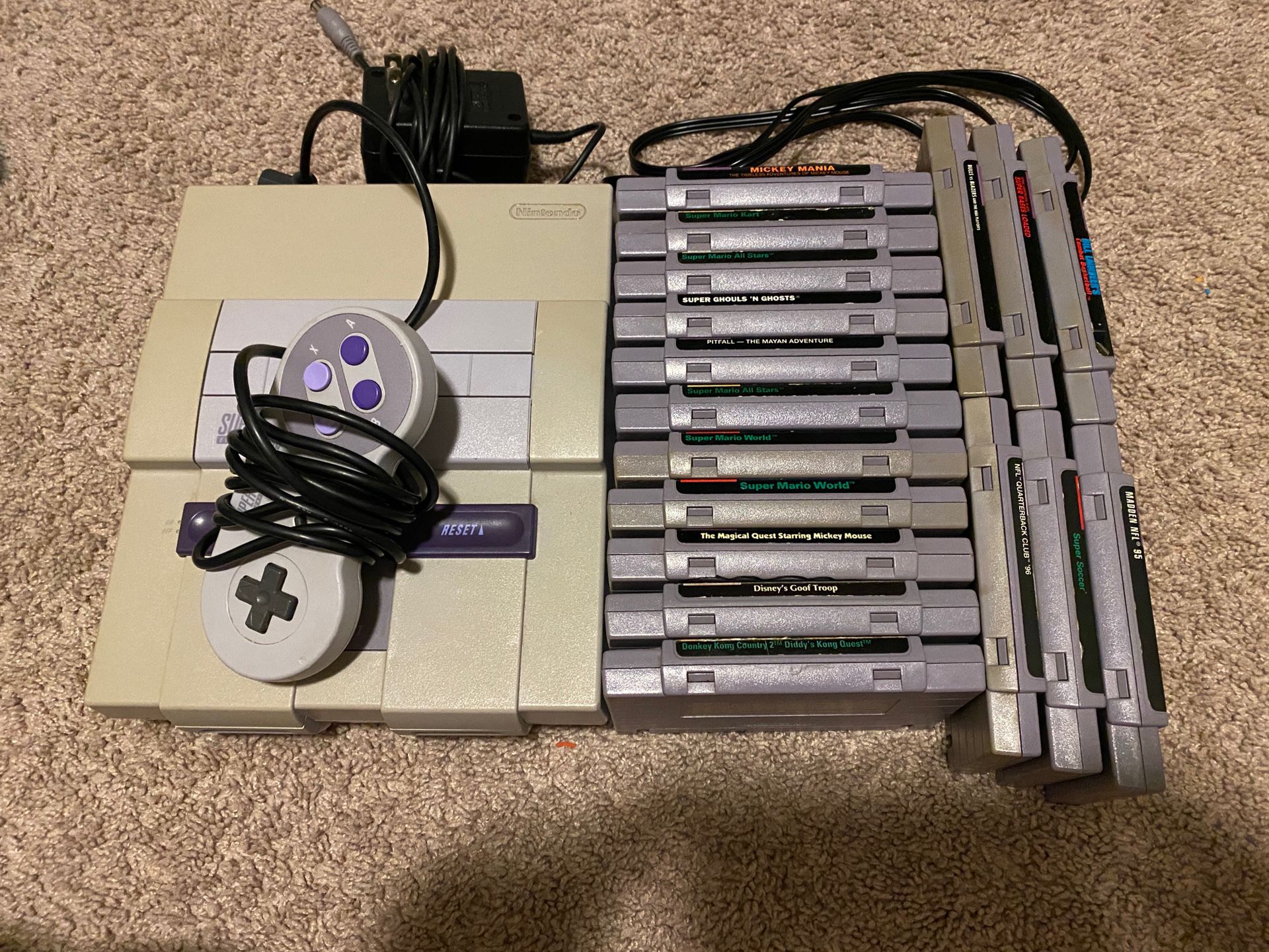 Super Nintendo With 17  Games