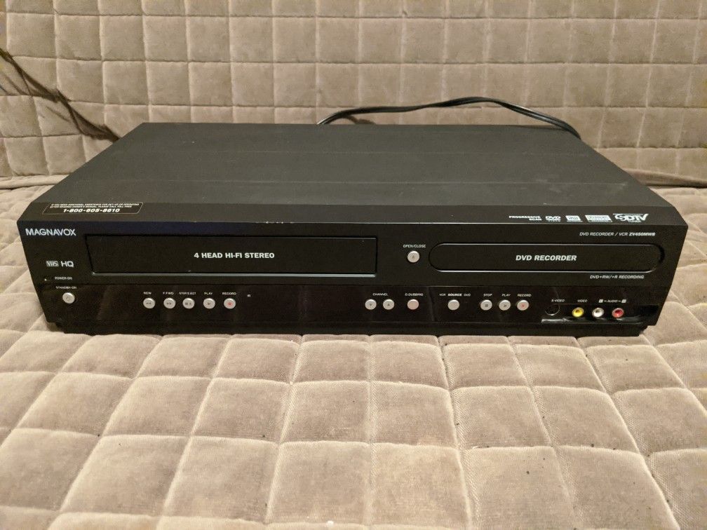 Magnavox VHS / DVD player and recorder
