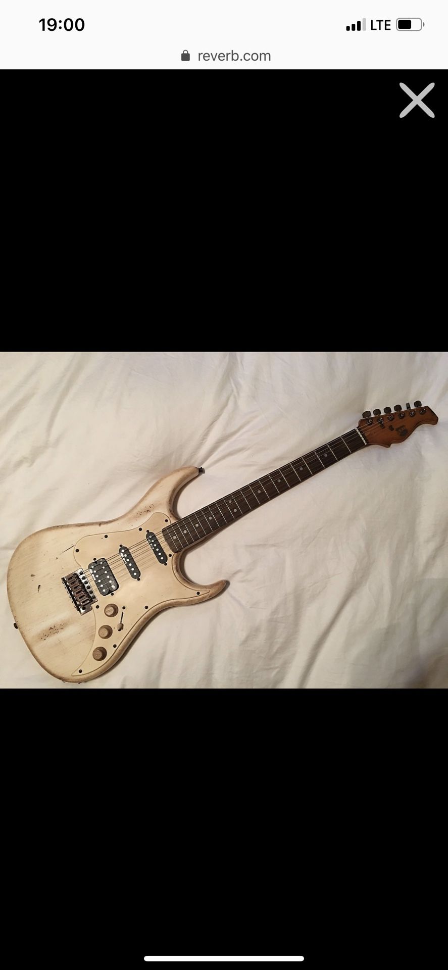 Axl Badwater SRO guitar