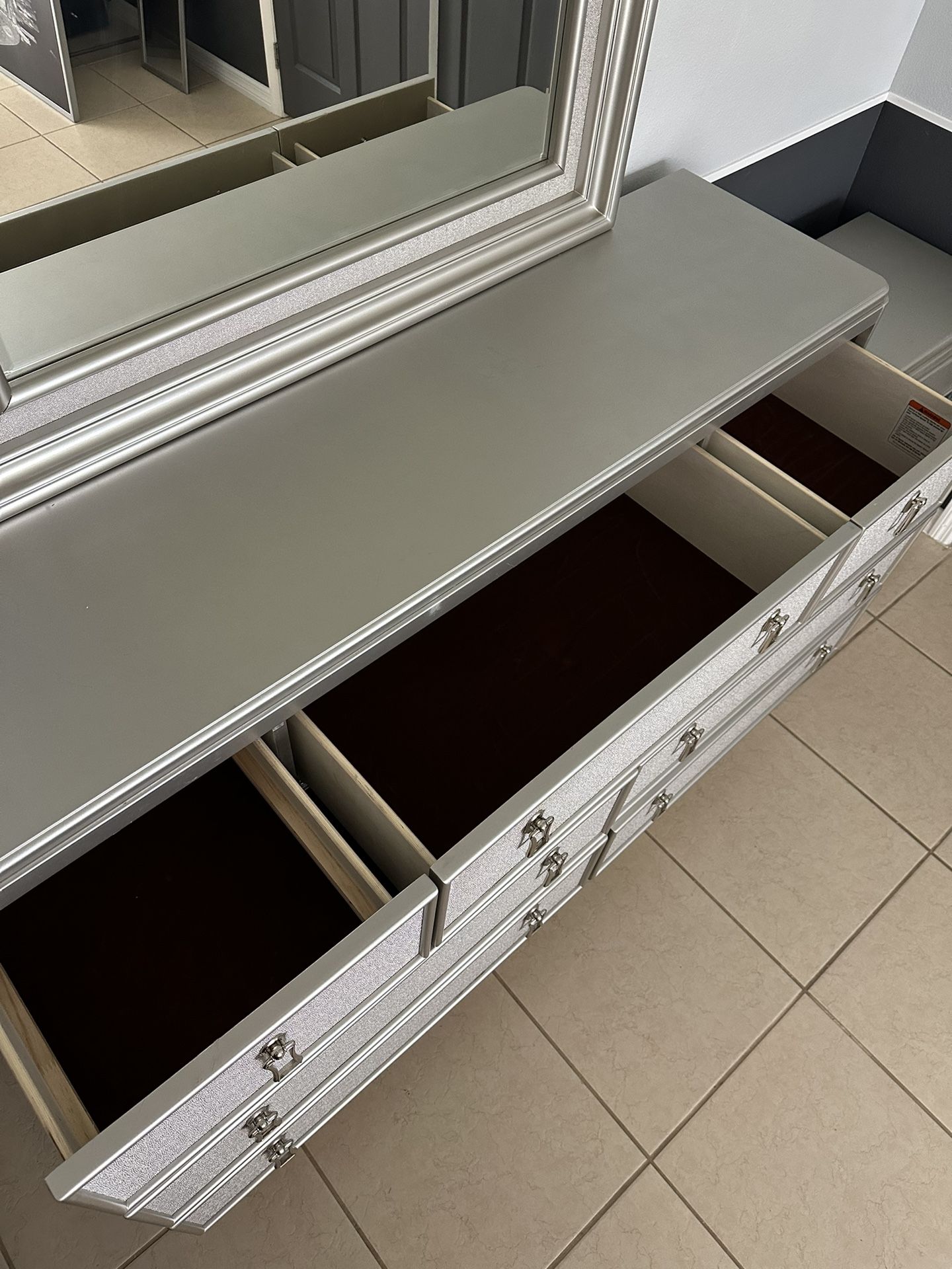 sofia vergara silver dresser Sofia Vergara Dresser with mirror and Nightstand for Sale in Kissimmee, FL