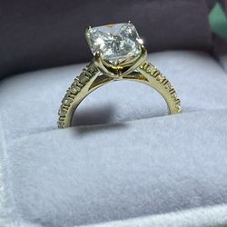 14k Gold Engagement Ring With Lab Made Moissanite Stones Beautiful