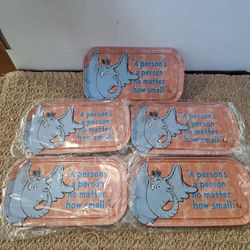 SET OF DR. SEUSS HORTON TIN MAGNETS