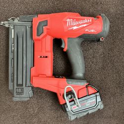 Milwaukee M18 18 Gauge 