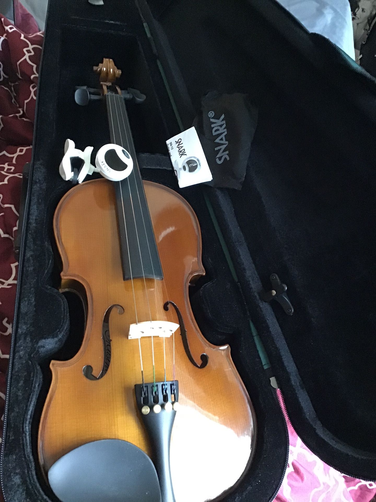 Beautiful violin with case and tuner