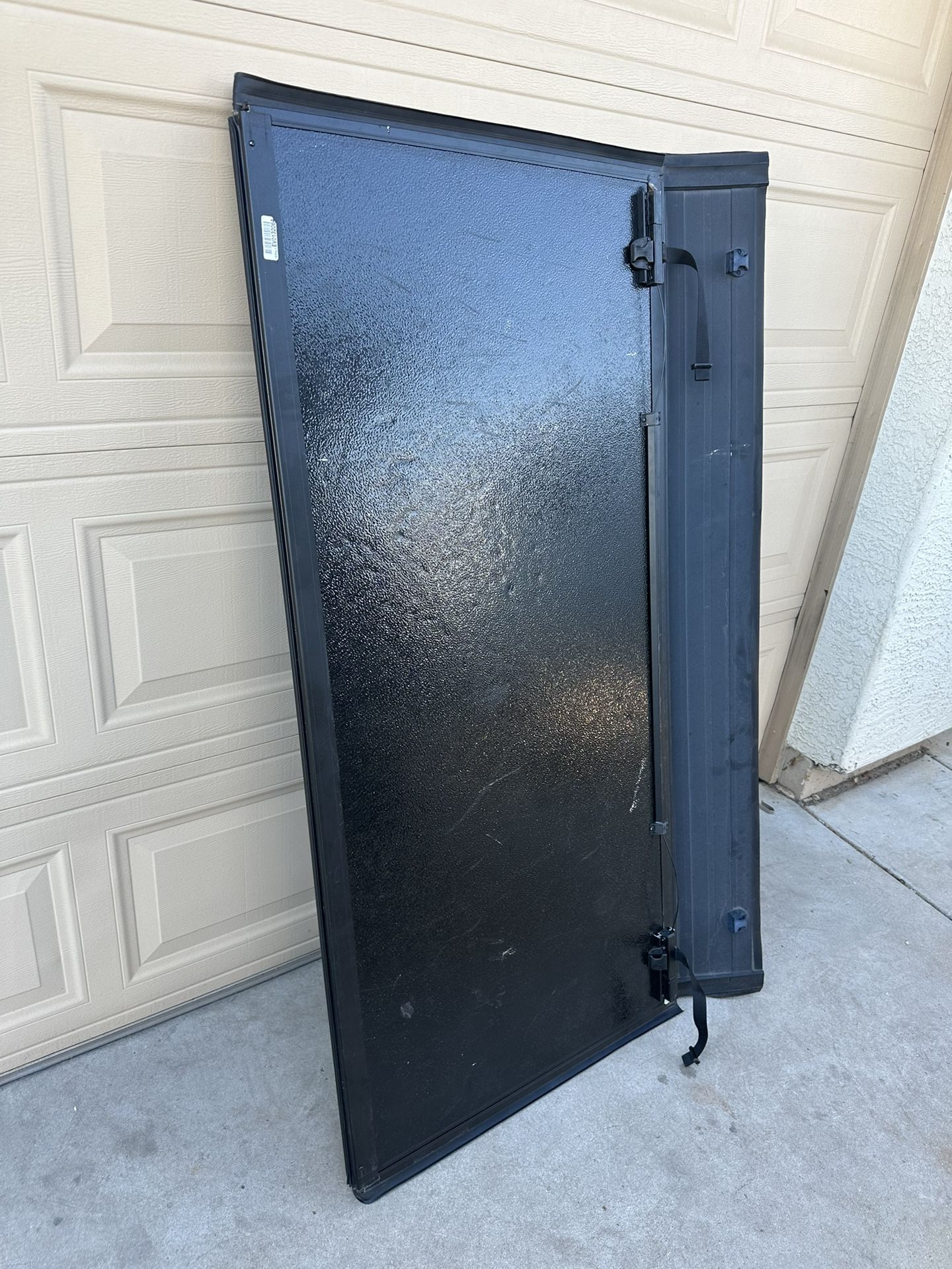 2018 Ford f150 bed cover 5’7”