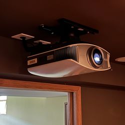 Sony VPL-VW 40 1080P Projector