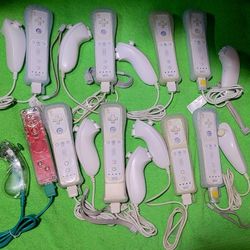 Nintendo Wii & Wii U Controllers 25$ Each