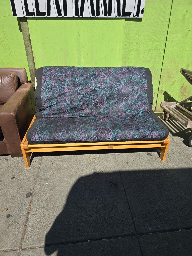 Futon bed