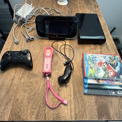 Wii U 32GB Black with controllers and games