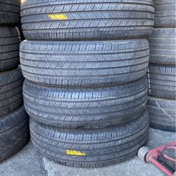 225/60R18 Marca Michelin Usadas En Excelentes Condiciones De Vida