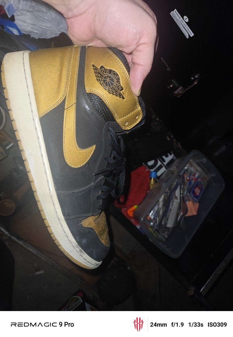 Size 13 - Air Jordan 1 Retro High Melo
