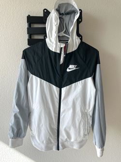 Boys Nike Jacket. Size L.  Good Condition. Rainbow And Blue Diamond.