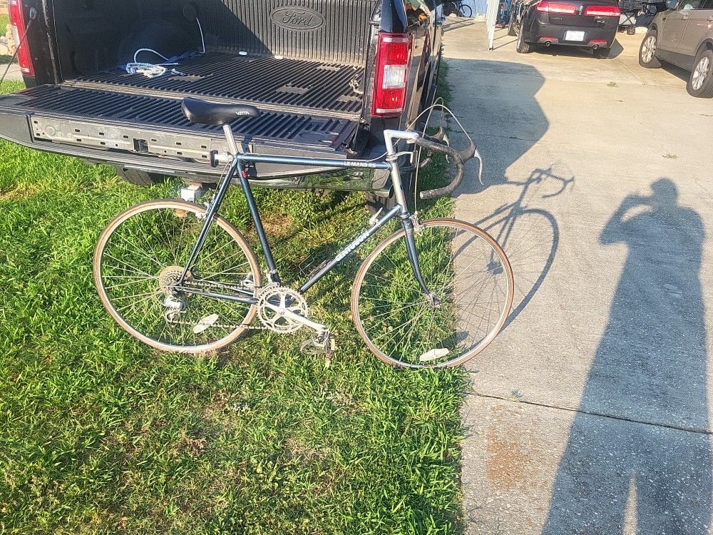 27.125" Vintage Racing Bike