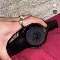 Beats Solo Pro 