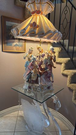 HUGE CAPODIMONTE LAMP