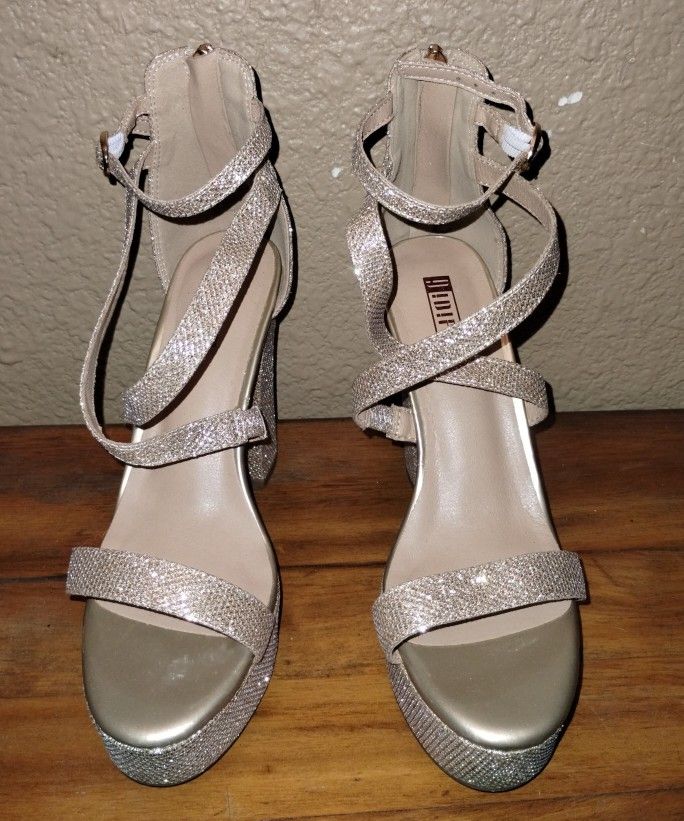 Size 8 only worn 1 Time DIFU IN4 Platform Heels for Women