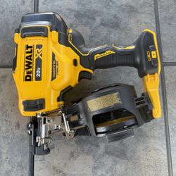 DeWalt Roofing Nailer  20V XR Brushless