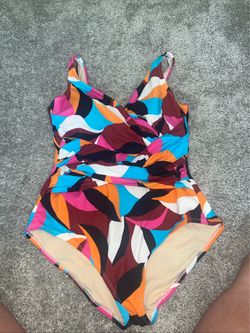 Land's End Women's Slender Wrap One Piece Tummy Control Swimsuit Size 16
