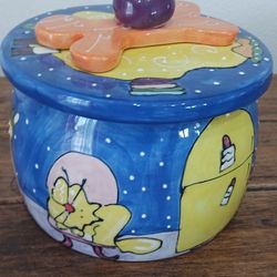 Beautiful Treat Jar For Your Pet 