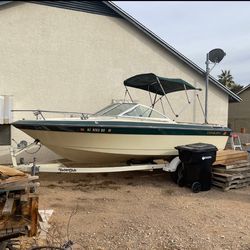 1981 Century 3000 – 19ft Classic Powerboat – Solid Runner!