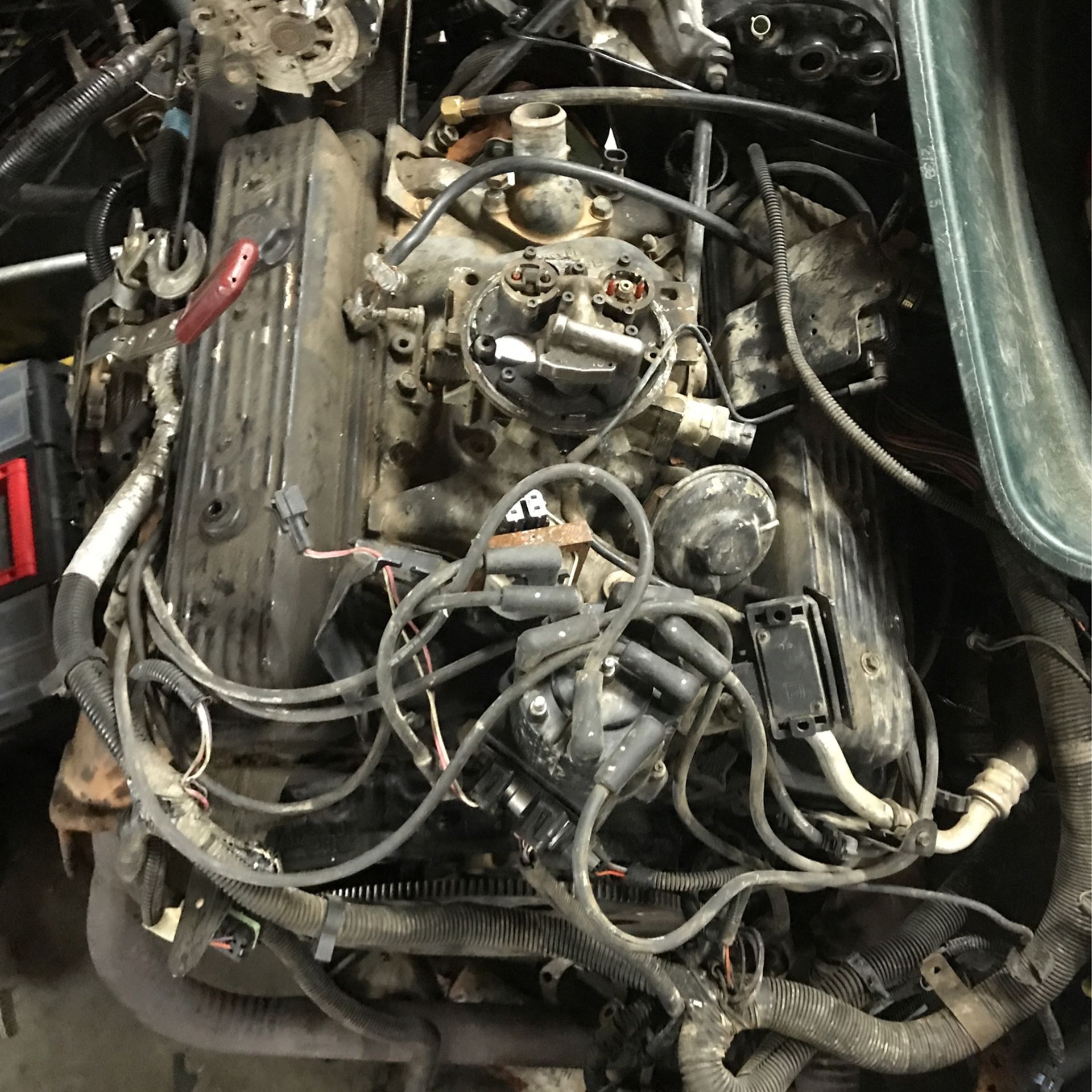 Chevy 5.7 Tbi  350 Engine 