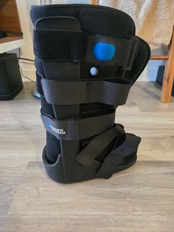 Walker Fracture Boot (United Ortho Air Cam) medium medical boot
