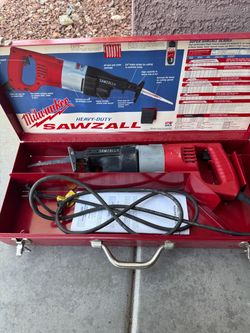 Milwaukee Heavy-Duty Sawzall Reciprocating Saw with Case