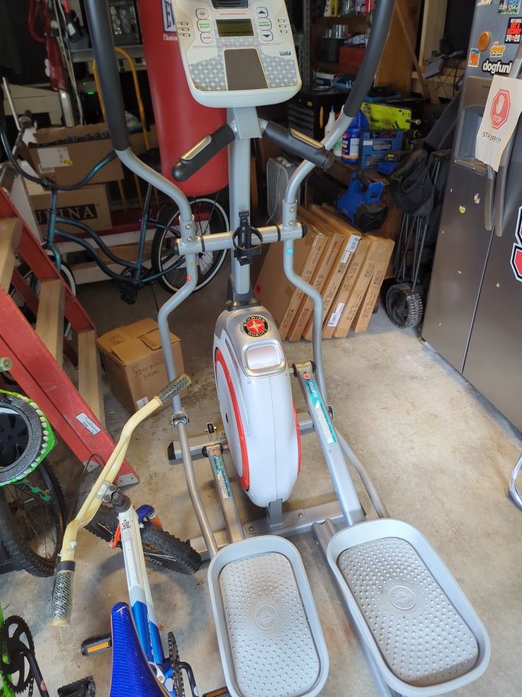 Schwinn 420 Elliptical - Must Go