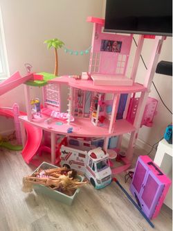 Barbie dream house
