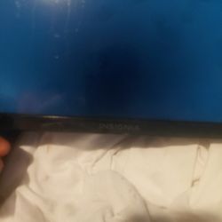 Insignia TV 32" Or 43" With Mounting Bracket 