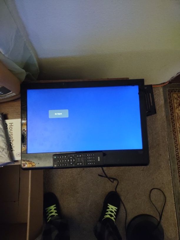RCA TV 21.5" With Remote