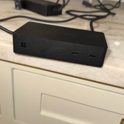 Microsoft Surface Dock 2