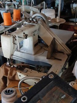 Lap seam .or tipyng machine complete with folder