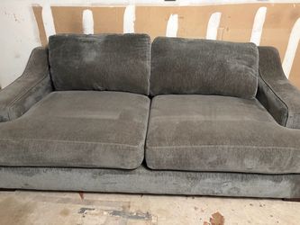 Full-Size Sleeper Sofa / Pull-Out Couch – Gray – Good Condition