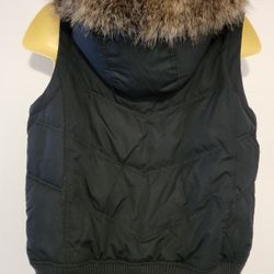 Gap Med Black Vest Down Remove Hood Fur Trim