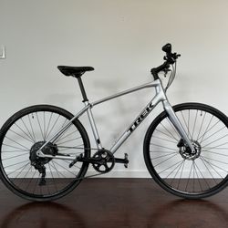2021 Trek FX Sport 4 Carbon Medium Hybrid Commuter Gravel Bike