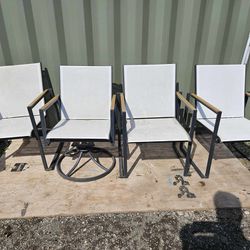 Set of 4 Patio Chairs, 1 Swivels, Group 2
