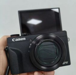 Canon PowerShot G7X Mark III camera