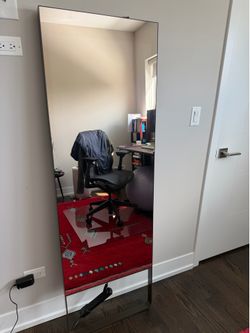 Lululemon fitness mirror