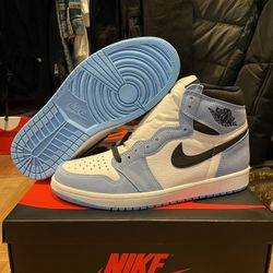 Air Jordan 1 High OG University Blue Size 9.5