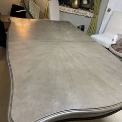 Dinning Table 