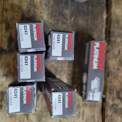 6 Bosch Platinum Plugs