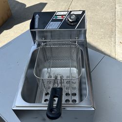 Brand new  commercial single deep fryer for $60