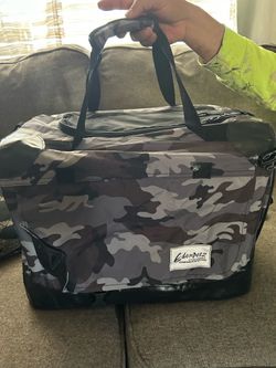 Pet Carrier.