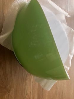 2 Oval Acrylic Salad Serving Bowls